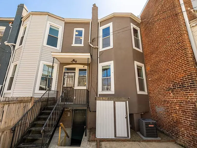 637 Keefer Pl NW — Photo 4