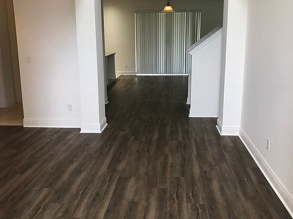 4th image of 14499 Breakwater Way
