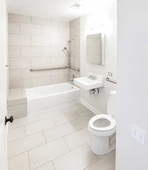 4752 S Wabash Ave #205 — Photo 5