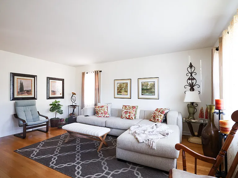 118 Diamond Bridge Ave #1 — Photo 4