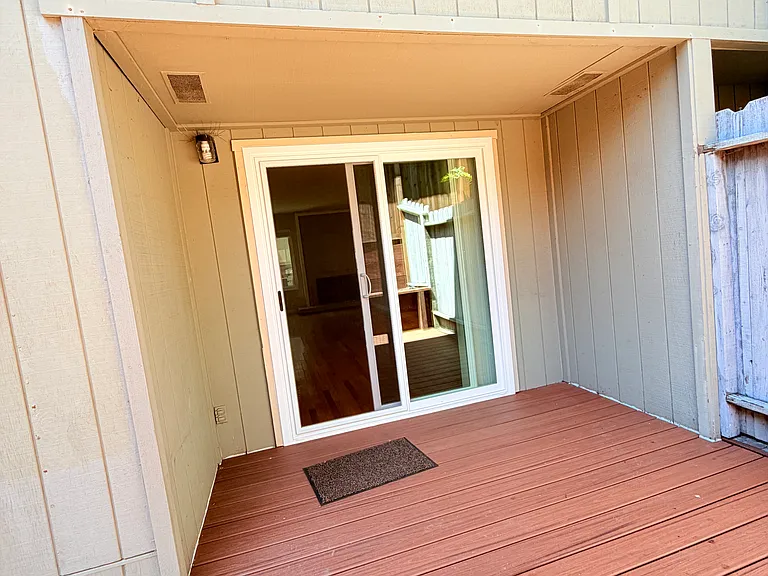 111B Ascot Ct — Photo 10