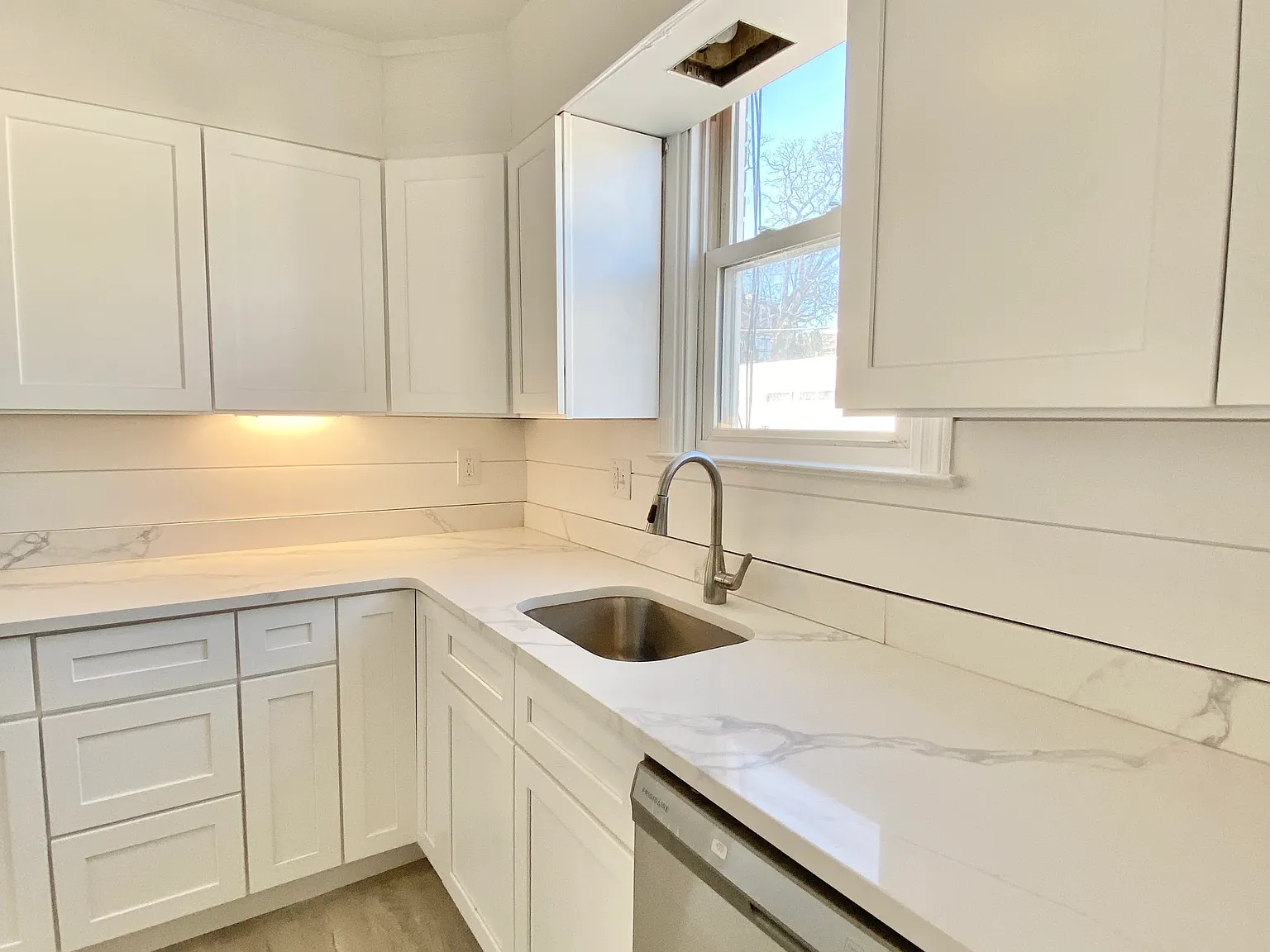 2 bed, 1768 sqft, $2,250 — Photo 3