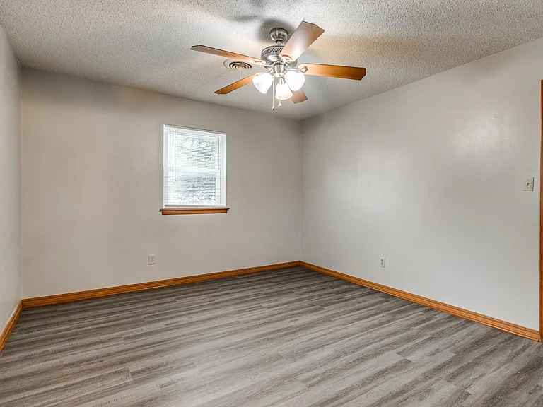1639 Westbrooke Ter — Photo 22
