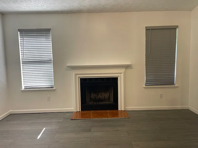 5937 Rock Rd — Photo 2