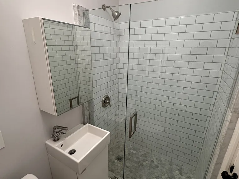 902 N Vendome St #902 — Photo 9