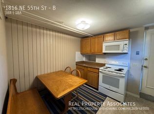 1816 NE 55th St #B, Seattle, WA 98105