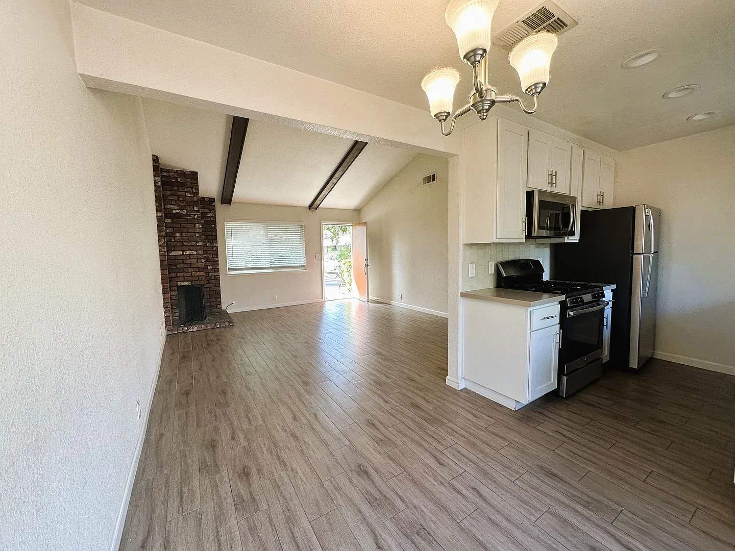 2336 Villanova Cir — Photo 2