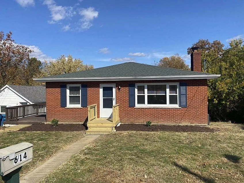 614 Valley View Dr photo 1