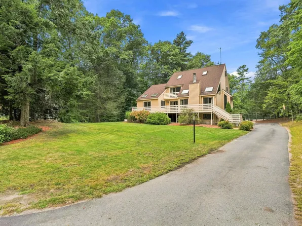 200 Wheel Wright Road, Hampstead, NH 03841