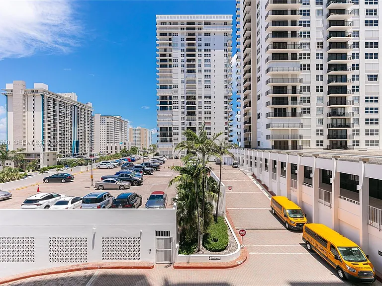 2401 S Ocean Dr #404 — Photo 26