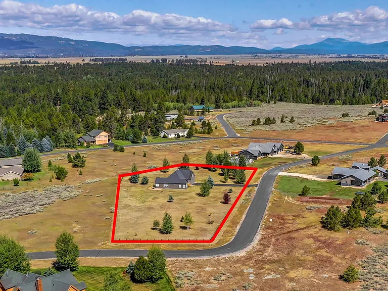 13247 Brookie Rd — Photo 2