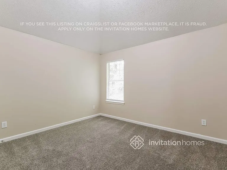 521 Michael Cir — Photo 14