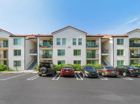1013 Villa Cir, Boynton Beach, FL