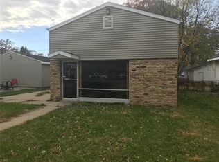 1115 Center Point Rd NE, Cedar Rapids, IA 52402