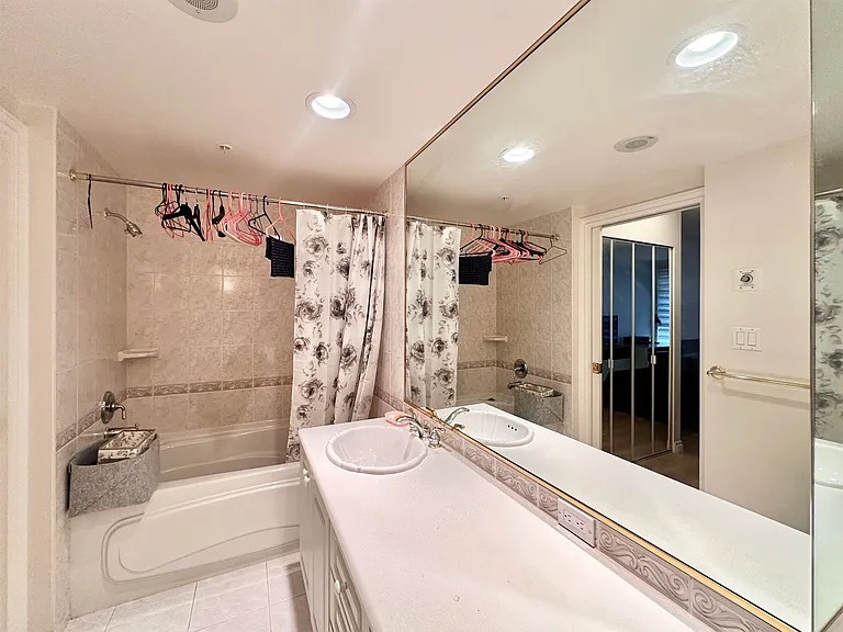 5615 Hampton Pl #205 — Photo 9