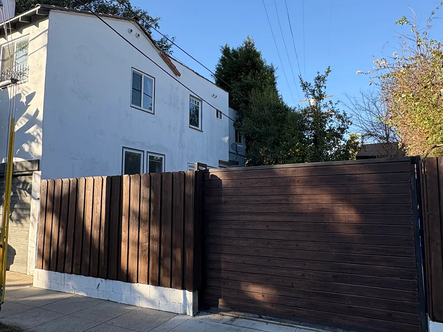 2 bed, 950 sqft, $3,200 — Photo 1
