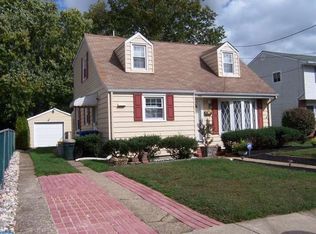 481 Buttonwood Ave, Maple Shade, NJ 08052