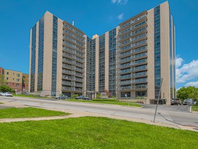 4545 Wornall Rd APT 208, Kansas City, MO, 64111