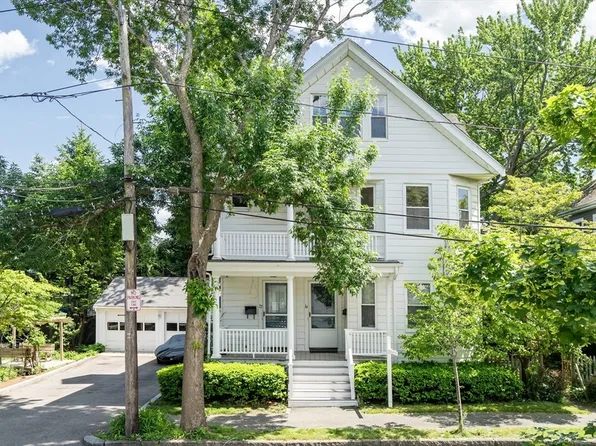 12 Guild St, Quincy, MA 02169