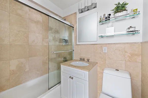 Sold by Compass | media 5