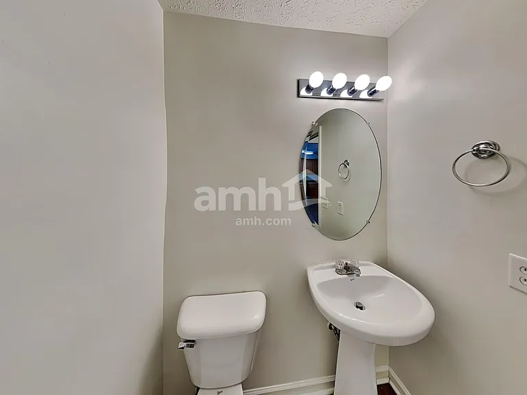 604 Blossom Hill Dr — Photo 7