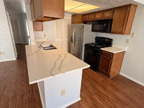 2535 Wedglea Dr APT 222, Dallas, TX 75211