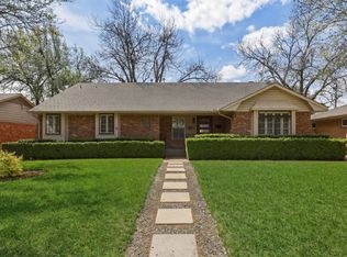 6338 Town Hill Ln, Dallas, TX 75214