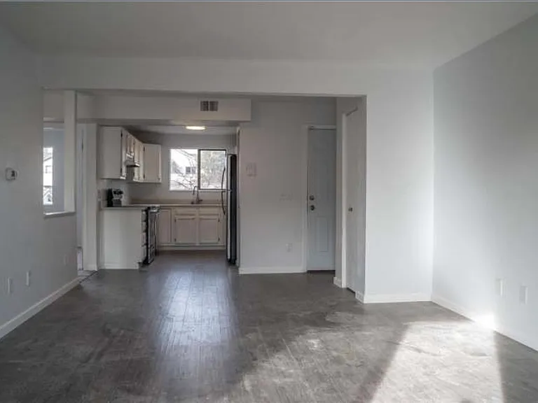 313 W Lehow Ave #13 — Photo 6