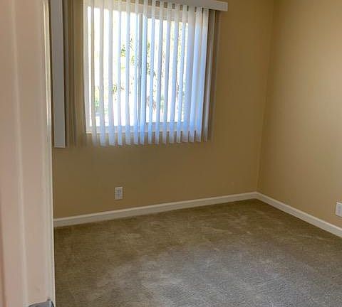 4th image of 25190 Cypress Ave