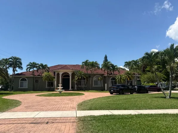 8380 SW 184th St, Cutler Bay, FL 33157