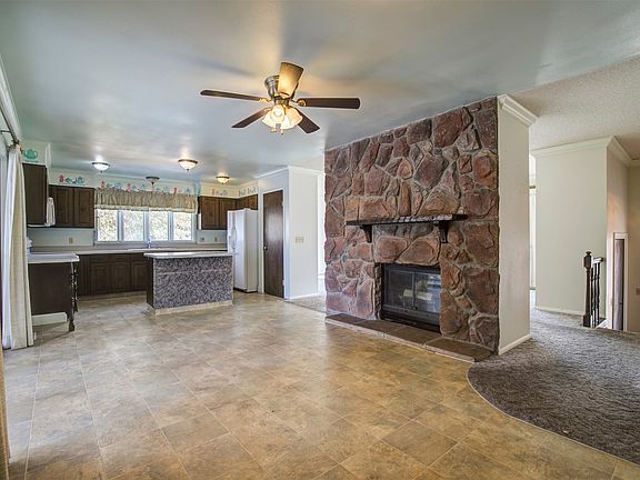 3rd image of 3235 Fairmeadow Dr