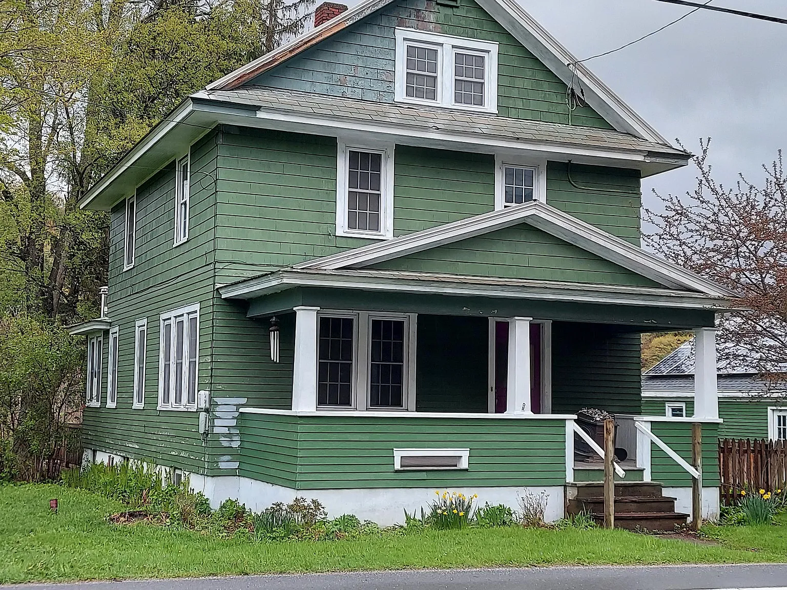 398 S Main St — Photo 1