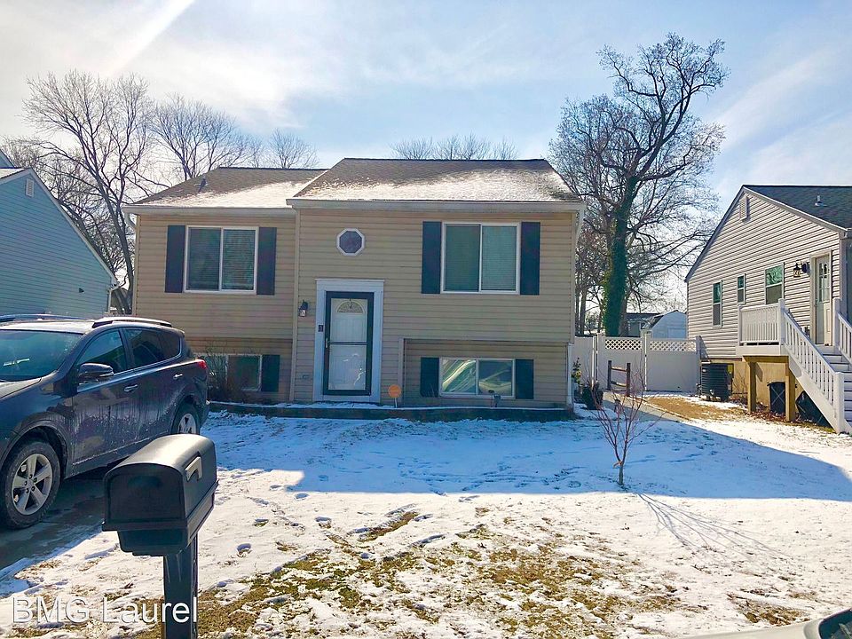 1st image of 1015 2nd St
