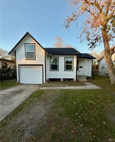 1312 E Anaqua Ave Photo 1