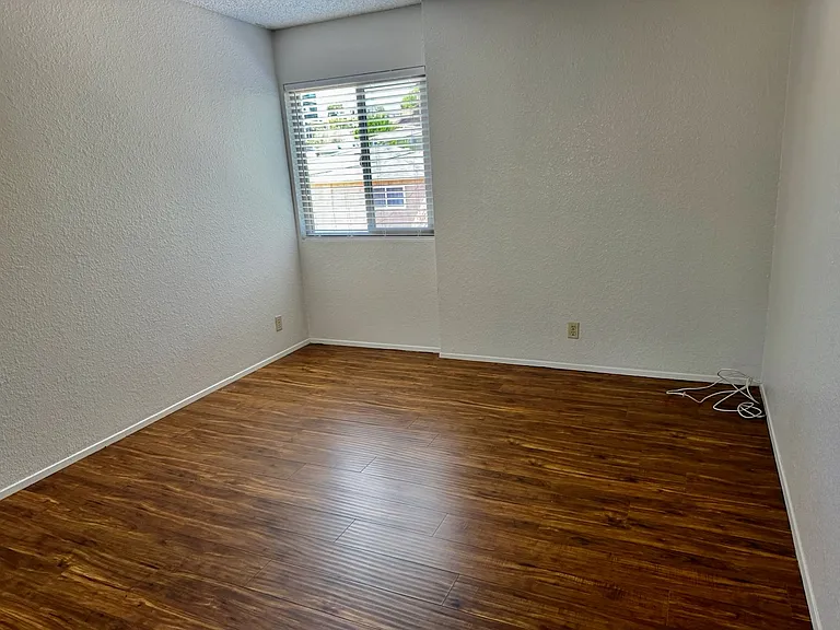 3549 Reynard Way #11 — Photo 8