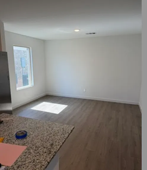7450 10th St — Photo 3