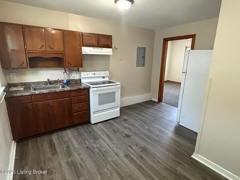 136 E Harrison Ave #2 — Photo 5