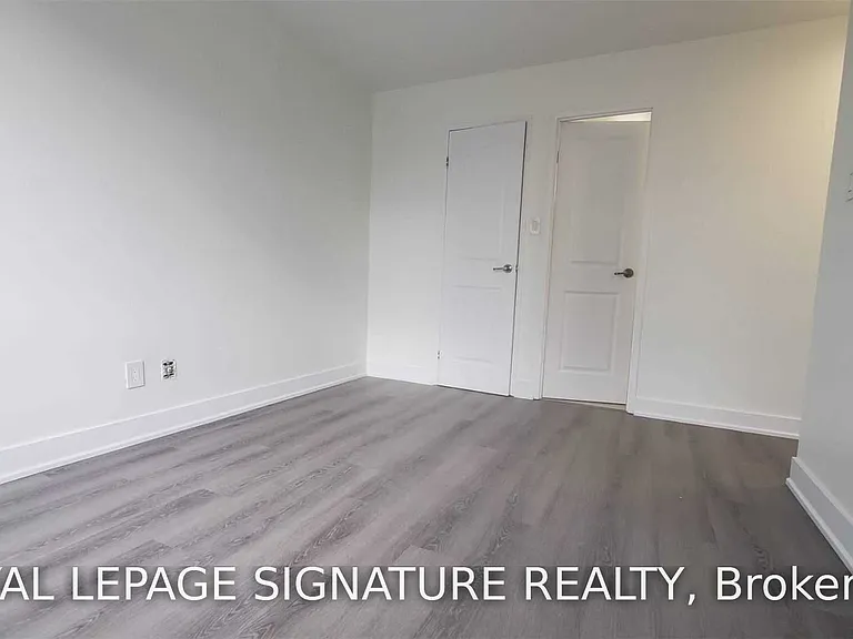 633 Bay St #419 — Photo 10