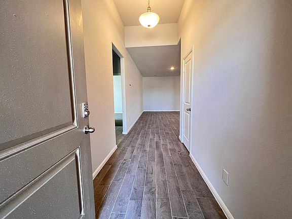 4th image of 8701 Cavvietta Ct