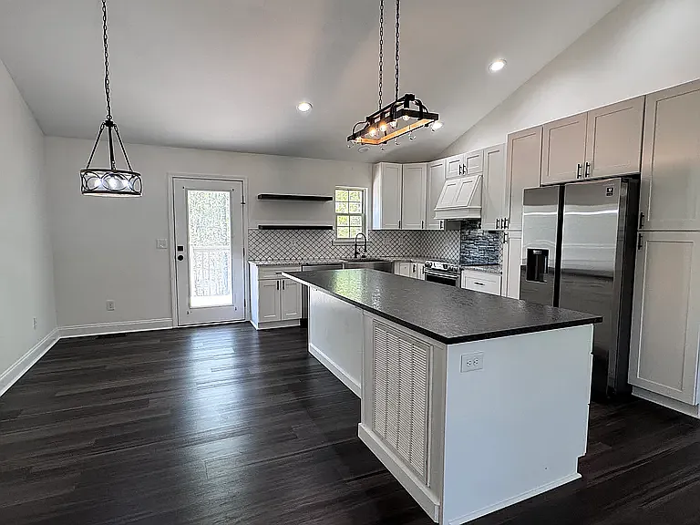 508 Igoti Pl — Photo 2
