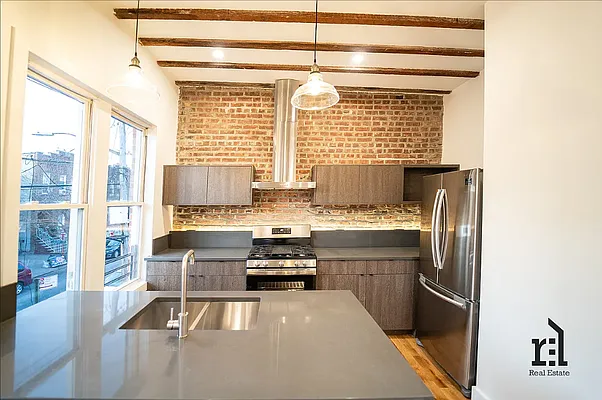 Rented by Voro New York | media 4