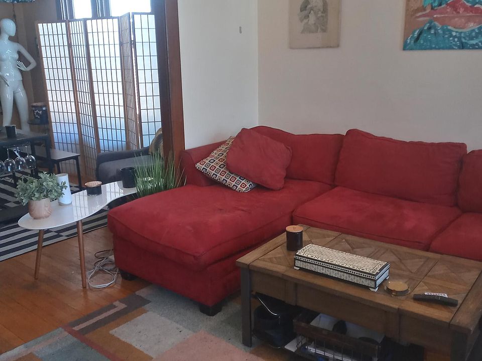 1st image of 21 Glenwood St Floor 2