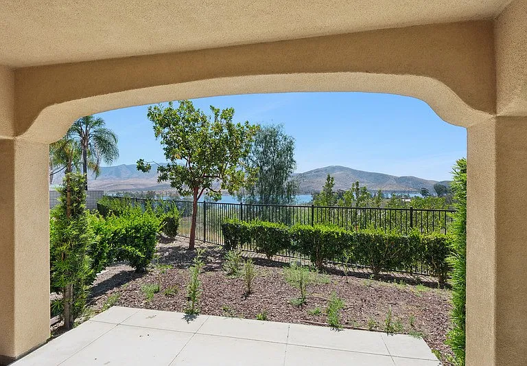 Casa Lago Eastlake — Photo 23