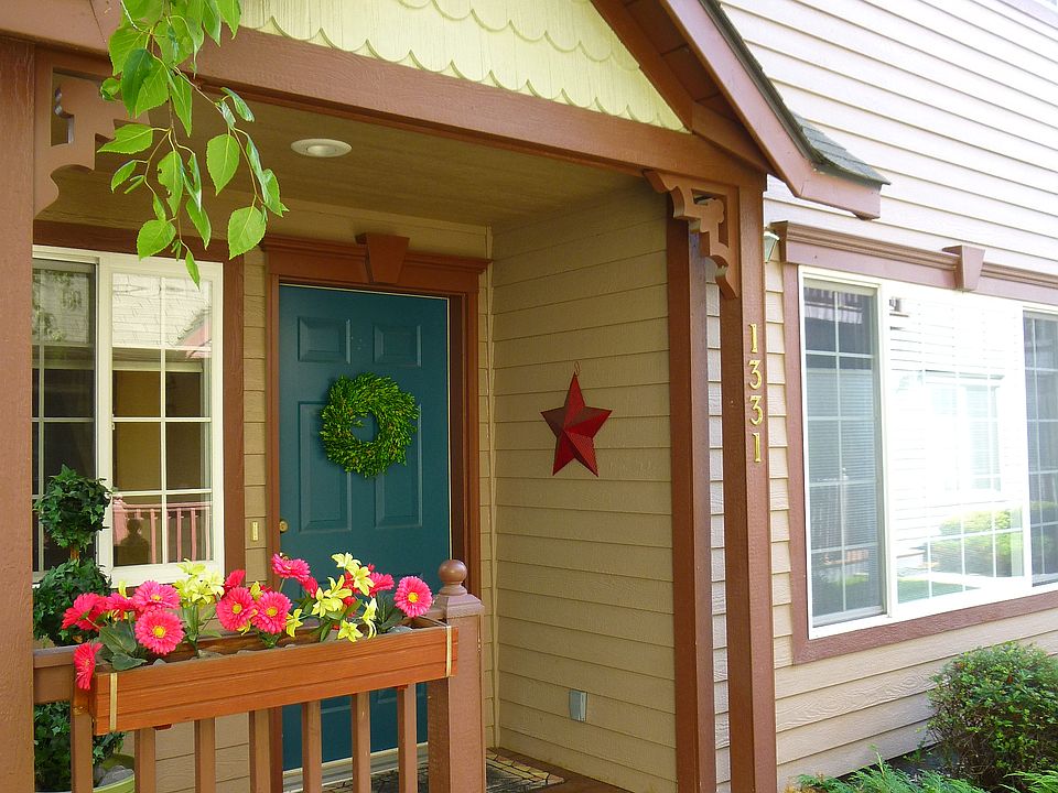 1st image of 1331 Bridgecourt Way