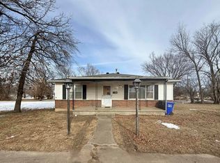 323 E Harvey St, Sedalia, MO 65301