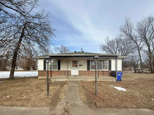 323 E Harvey St, Sedalia, MO 65301