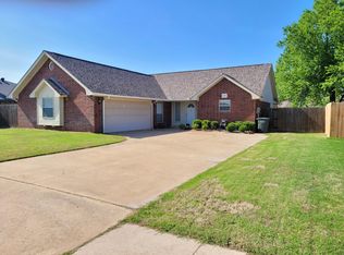 1809 Stepping Stone Trl, Edmond, OK 73013