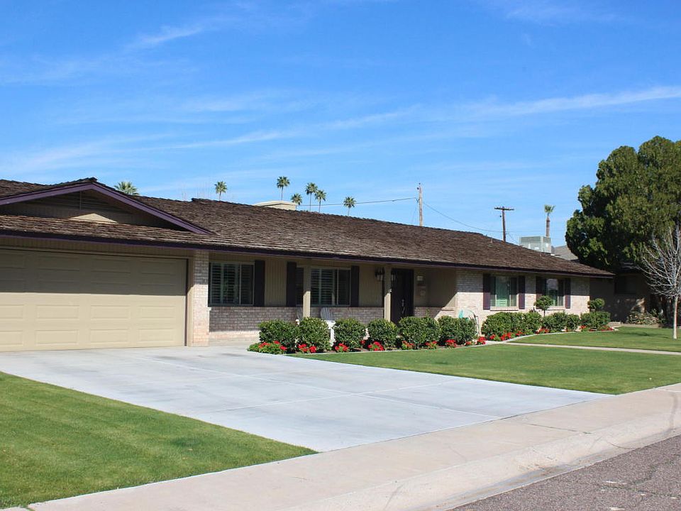 1st image of 210 E Winter Dr