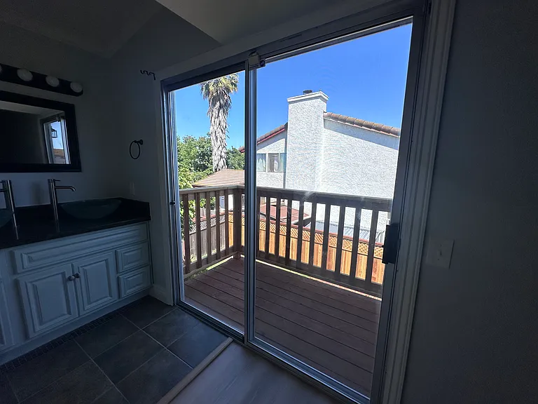 4981 Yvonne Way — Photo 7