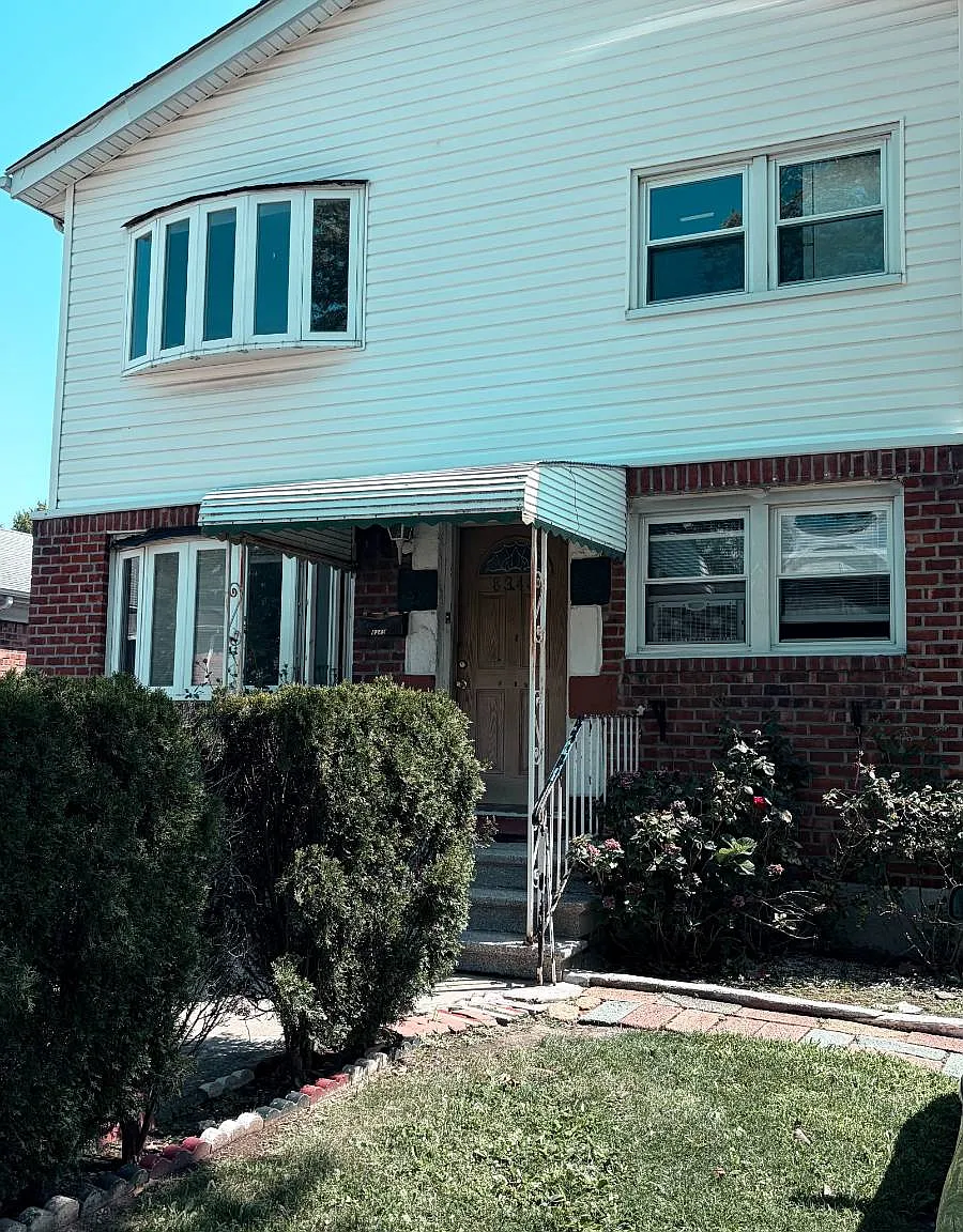 2 bed, 1.0 bath, $2,900 — Photo 1